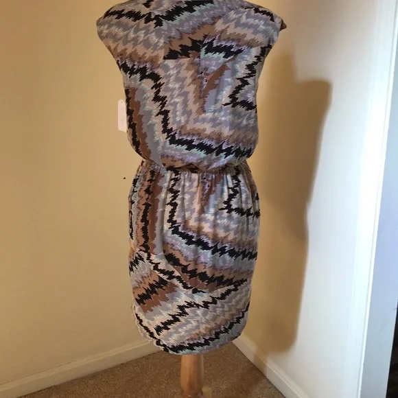 Jessica Simpson SZ 4, peach combo cowl neck dress - Picture 2 of 9